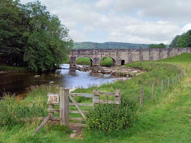 Surrounding area | Clouds End, Linton Falls, near Grassington