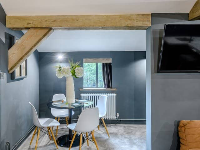 Dining Area | 1 Lamb Barn, Clacton-on-Sea