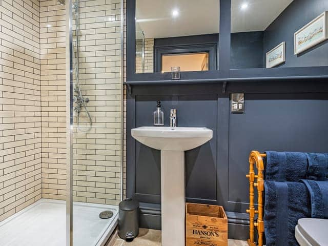 En-suite | The Pavilion, Willoughby