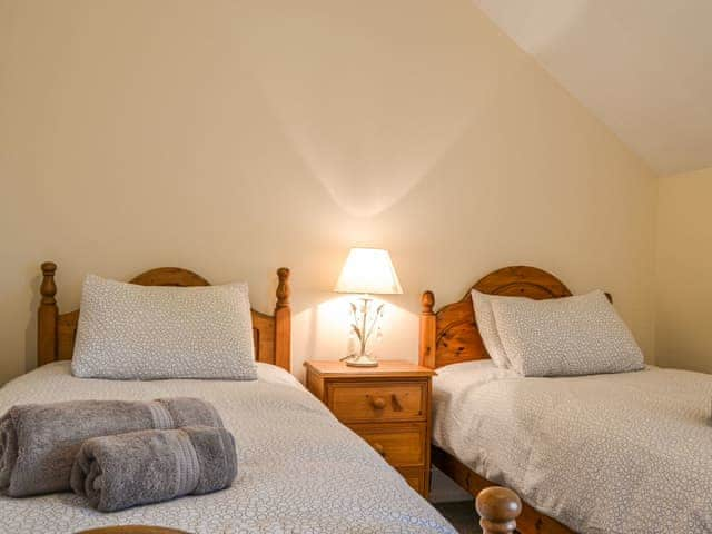 Twin bedroom | School Cottage - Old School Holidays, Gembling