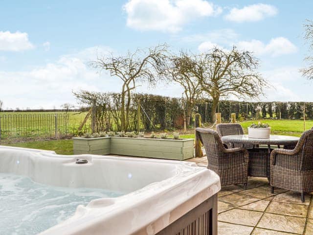 Hot tub | School Cottage - Old School Holidays, Gembling