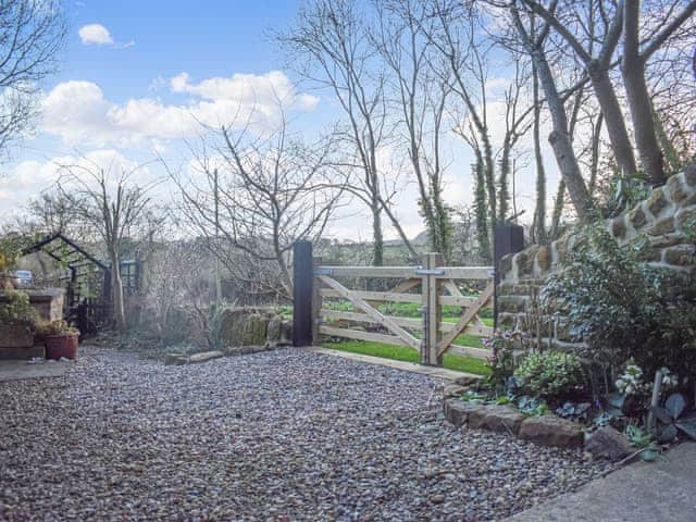 Garden and grounds | Woodside, Burniston