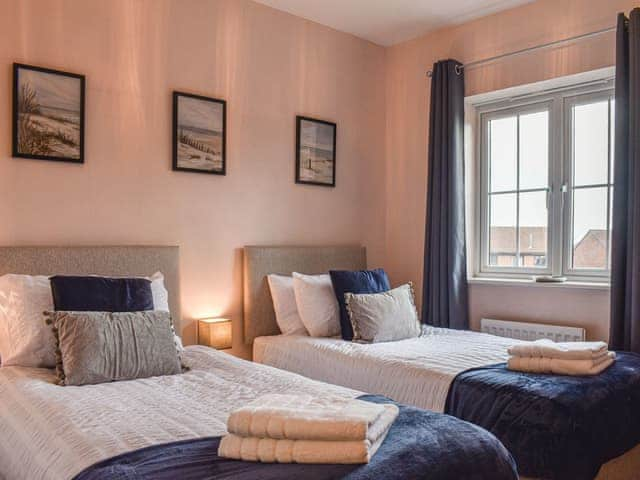 Twin bedroom | Harlie House, Whitby