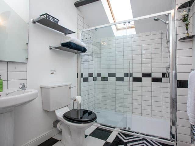 En-suite | Dunstone Cottage, Cadover Bridge