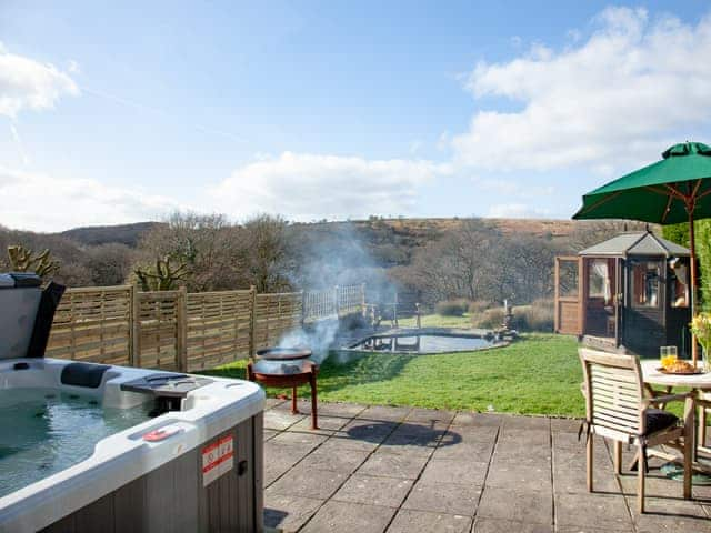 Outdoor area | Dunstone Cottage, Cadover Bridge