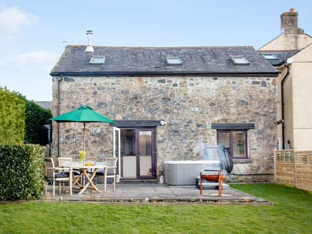 Exterior | Dunstone Cottage, Cadover Bridge