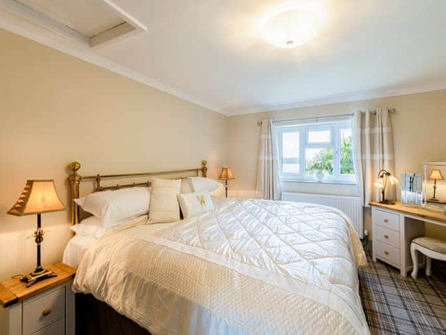 Double bedroom | Hampsfell Cottage - Grange Cottages, Grange Over Sands