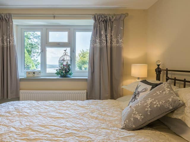 Double bedroom | Hampsfell Cottage - Grange Cottages, Grange Over Sands