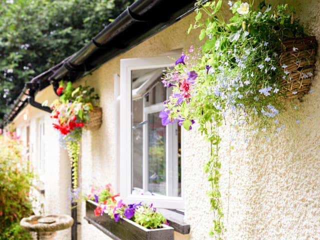 Exterior | Hampsfell Cottage - Grange Cottages, Grange Over Sands