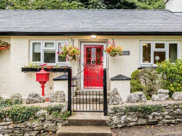 Exterior | Hampsfell Cottage - Grange Cottages, Grange Over Sands