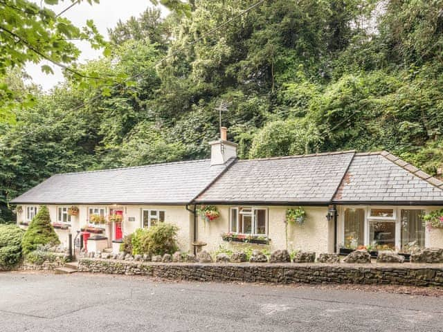 Exterior | Hampsfell Cottage - Grange Cottages, Grange Over Sands