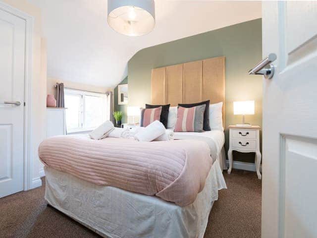 Double bedroom | Town House I - The Town Houses, Scarborough