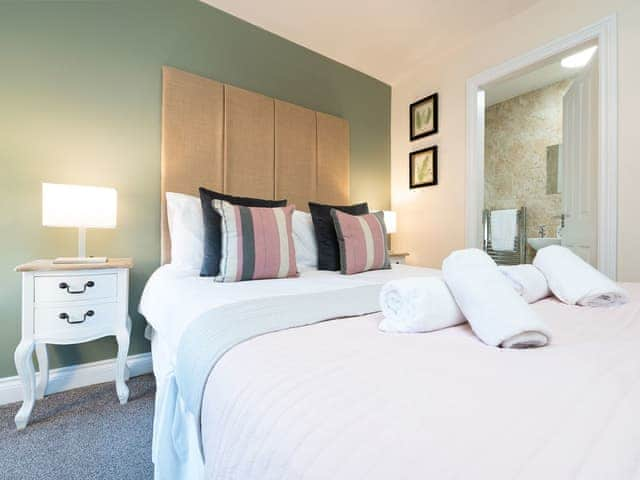 Double bedroom | Town House I - The Town Houses, Scarborough