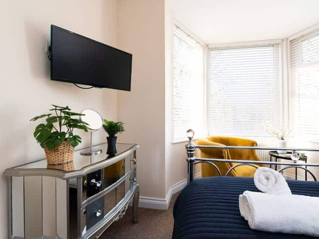 Double bedroom | Town House I - The Town Houses, Scarborough