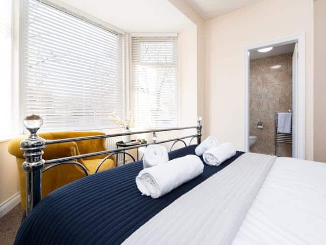 Double bedroom | Town House I - The Town Houses, Scarborough