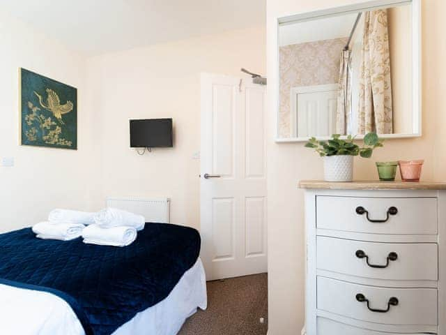 Double bedroom | Town House I - The Town Houses, Scarborough