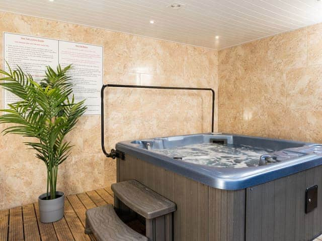 Hot tub | Town House I - The Town Houses, Scarborough