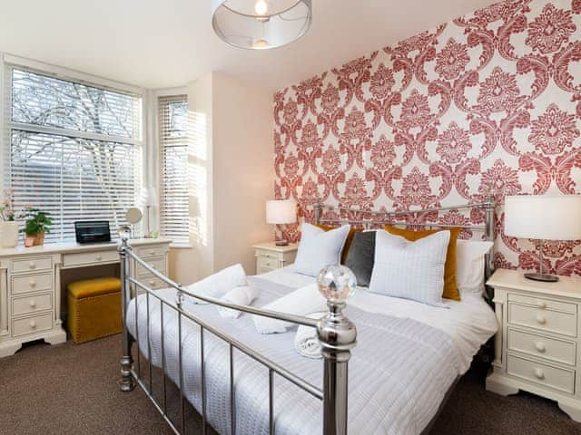 Double bedroom | Town House II - The Town Houses, Scarborough