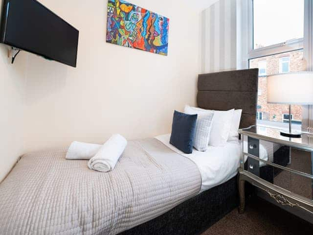 Twin bedroom | Town House II - The Town Houses, Scarborough