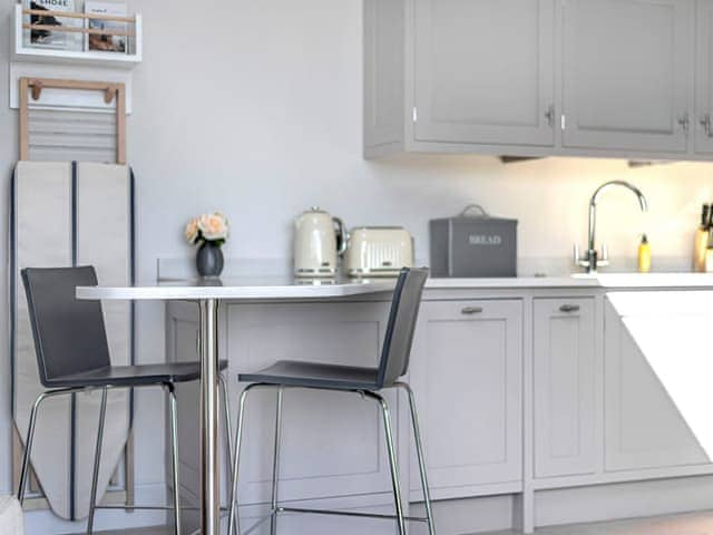 Kitchen area | Little Mount, St Mawes