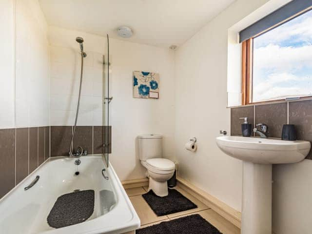 En-suite | Lily Green Retreats - Arthur Bear - Lily Green Retreats , Greenhow Hill