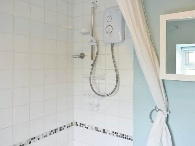 Bathroom | Riverside Cottage, Maulds Meaburn in the Eden Valley, Cumbria