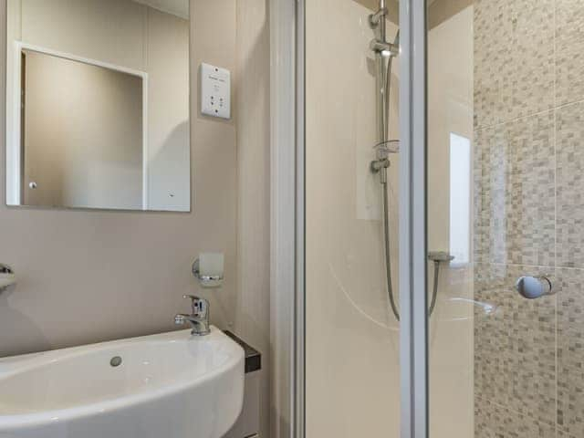 Shower room | Reed Roost - The Laurels, Addlethorpe, near Skegness