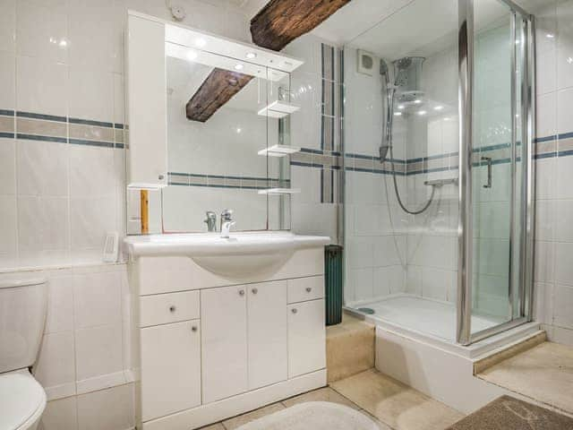 Shower room | Clock Cottage - Rockenhayne Farmstead, Branscombe