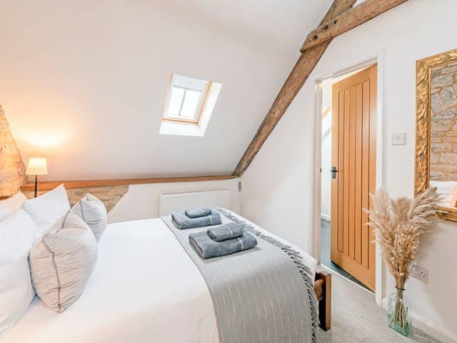 Double bedroom | Rose Cottage, Wrantage, near Taunton