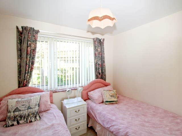 Twin bedroom | Kingsway Court, Seaford