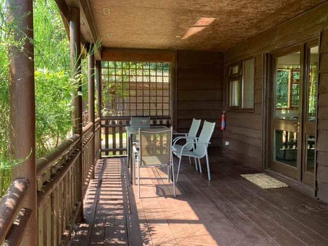 Decking | Chestnut Lodge - Wayside Lodges, Bromham