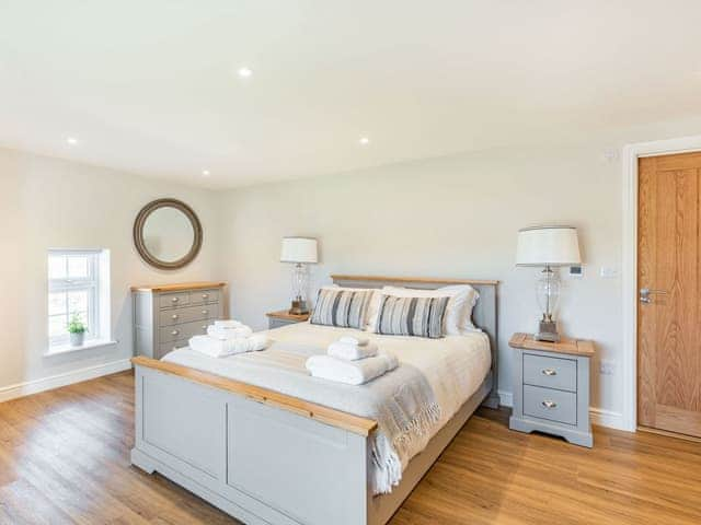 Master bedroom | Park Cottage, Worlaby, near Louth