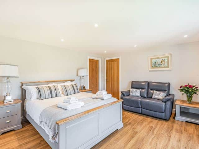 Double bedroom | Park Cottage, Worlaby, near Louth