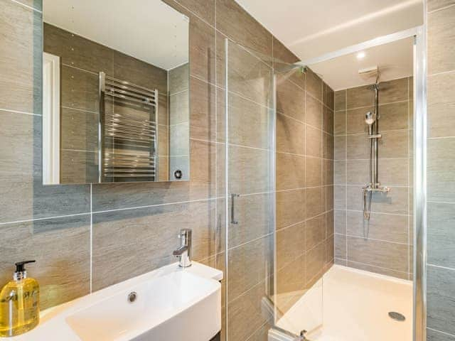 Bathroom | Park Cottage, Worlaby, near Louth