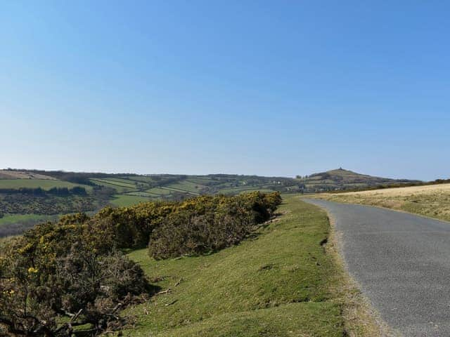 Surrounding area | Crofter&rsquo;s Barn, Brentor