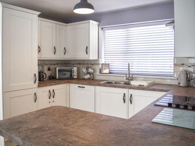 Kitchen area | Sea Breeze, Kessingland