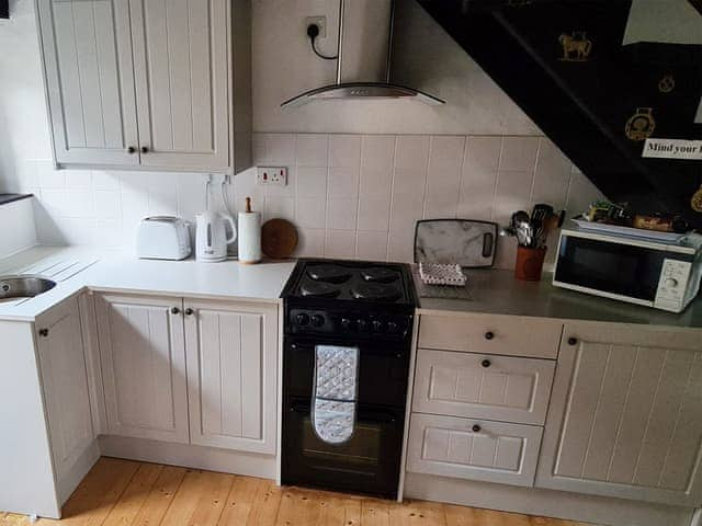 Kitchen | Honeysuckle Cottage, Willingcott Valley, Woolacombe