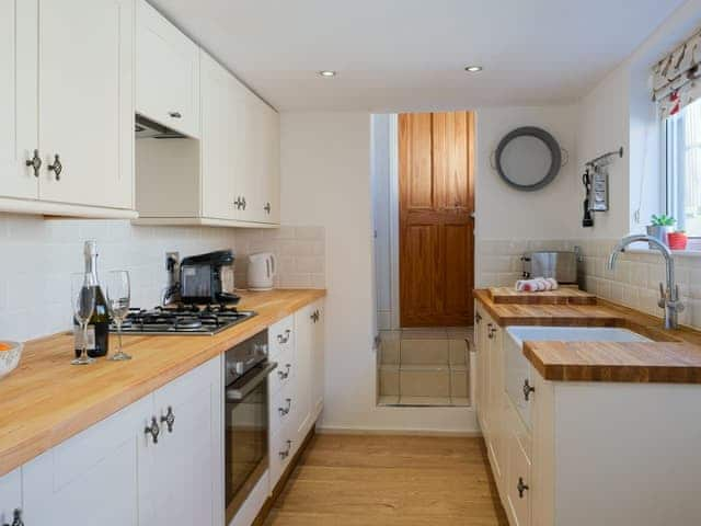 Kitchen | Loreto, Middleton, Freshwater