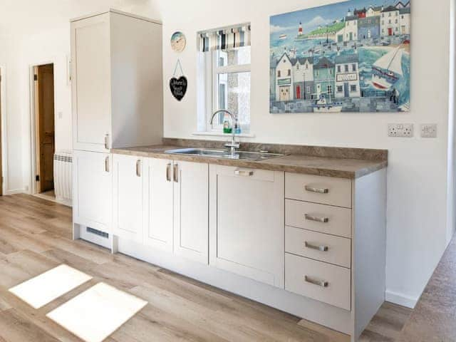 Kitchen | Ziggy&rsquo;s Retreat, Seahouses