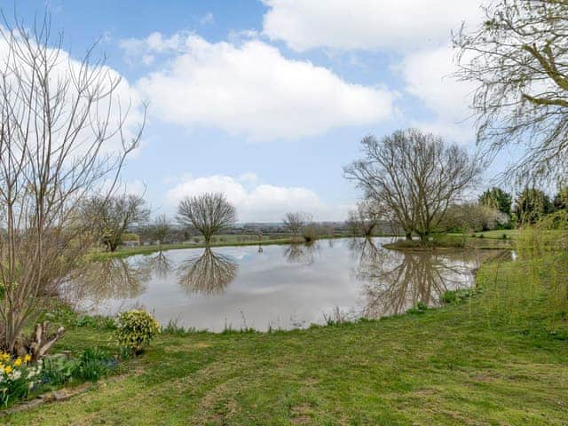 Garden and grounds | Cottage 7 - Willow Lakes, Ashby cum Fenby