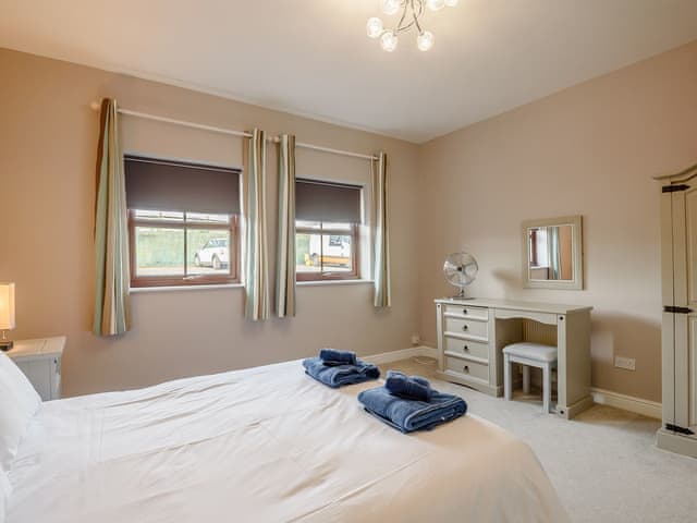 Double bedroom | Cottage 8 - Willow Lakes, Ashby cum Fenby