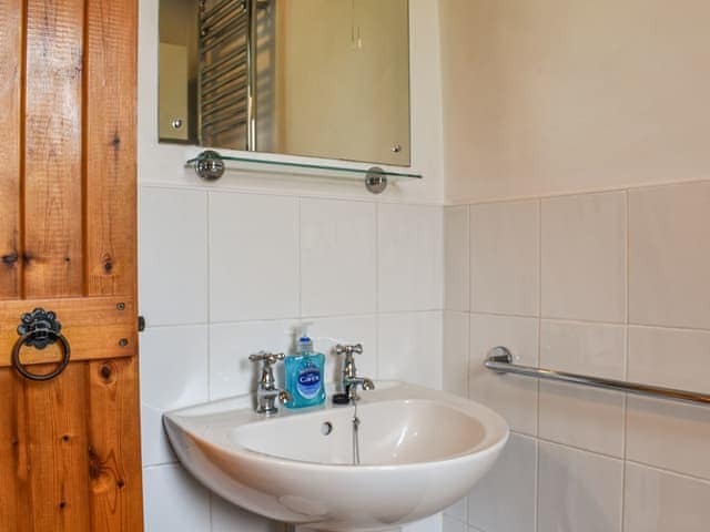 Bathroom | Gowland Farm- Swallow&rsquo;s Folly - Gowland Farm, Cloughton, near Harwood Dale