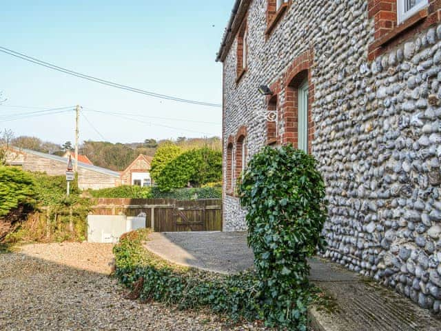 Exterior | Hoxne House, Weybourne