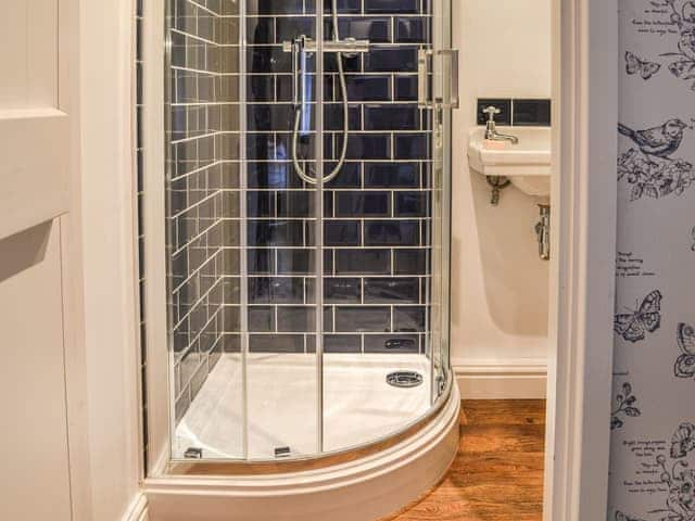 Bathroom | Meadow Cottage, Helhoughton, near Fakenham