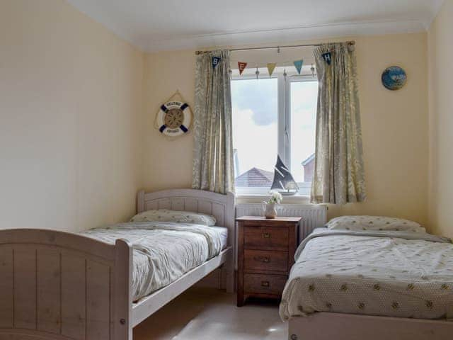 Twin bedroom | Atlas and Pearl, Hayling Island