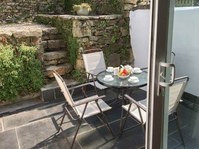 Sitting-out-area | Sorgente, Penryn