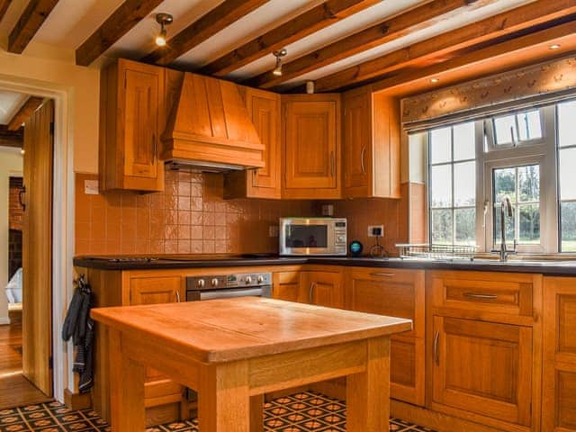 Kitchen | Hollywell Cottages, Ashbourne