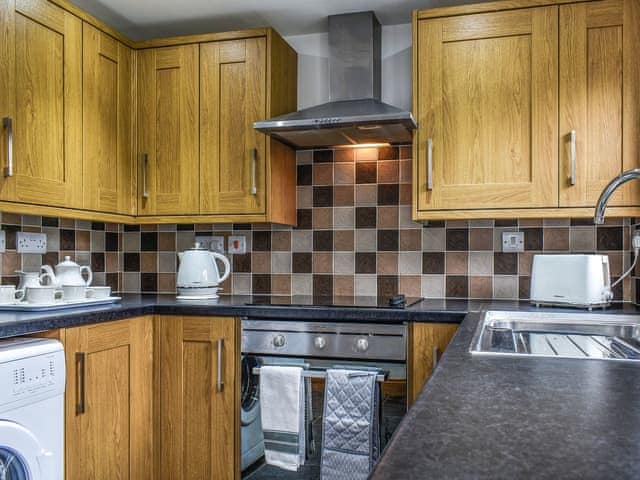 Kitchen | Pinewood Cottage, Bude