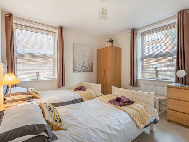 Twin bedroom | Roman Quarter, Chichester