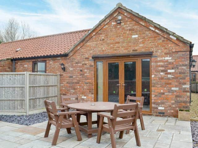 Exterior | George&rsquo;s Gaff - The Laurels, Near Skegness